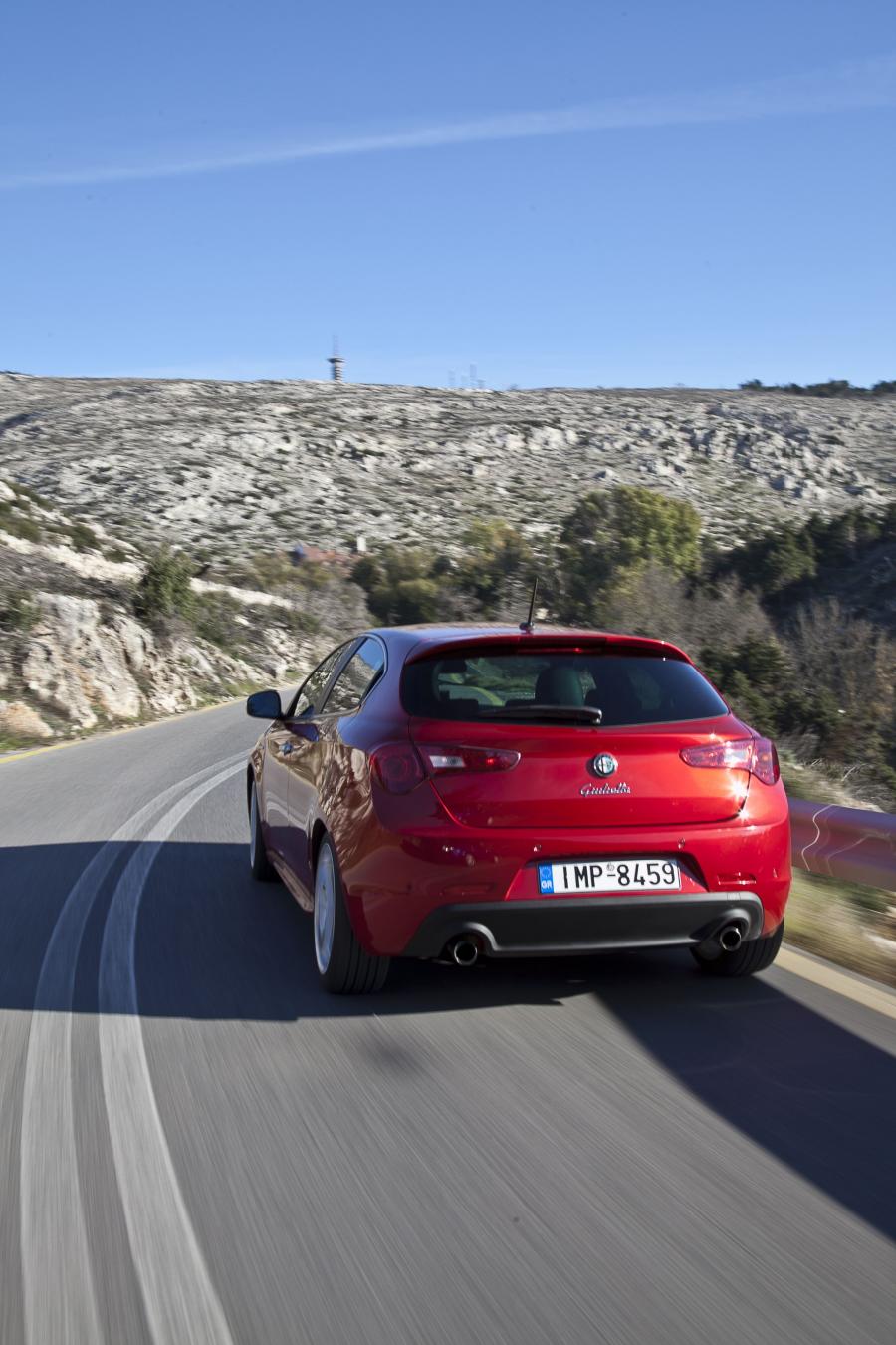  Alfa Romeo Giulietta Quadrifoglio Verde (940) 2010 года  (фото 23 из 48)